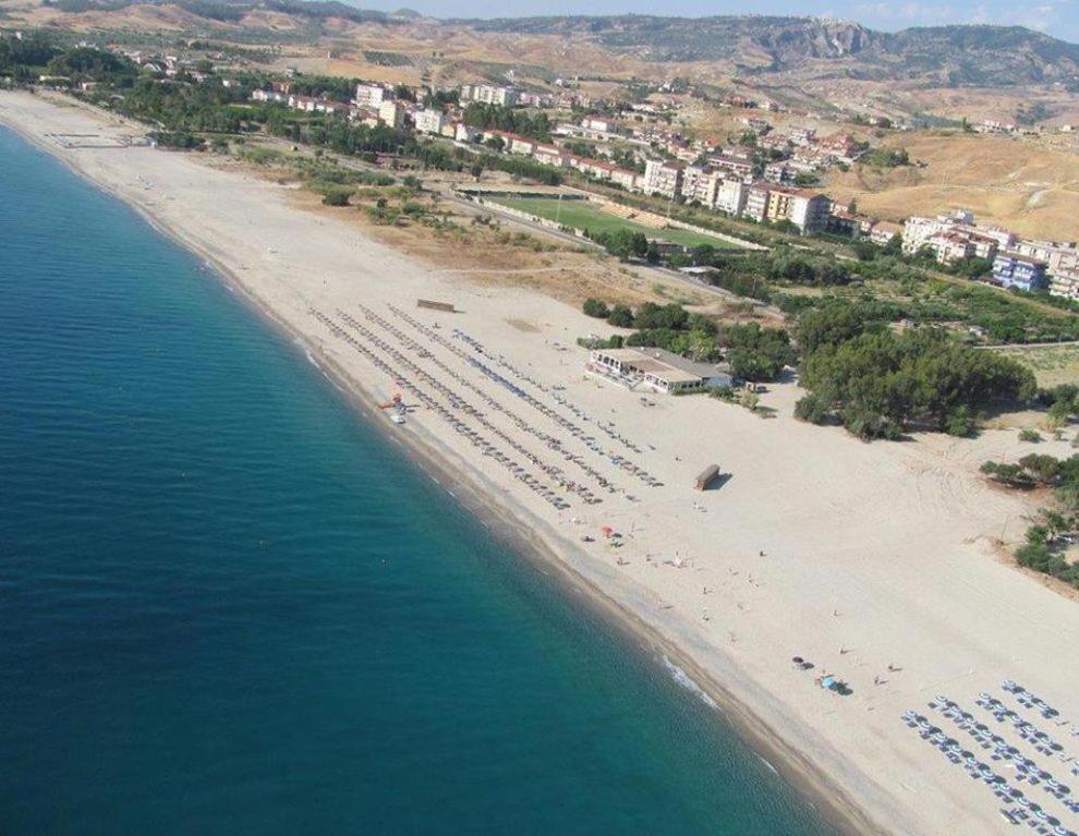 Appartamento Spazioso Vicino Al Mare Badolato Marina Exterior foto